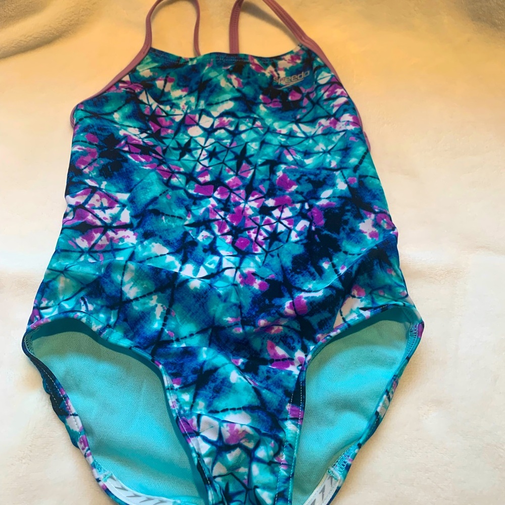 Speedo swimsuit girls.